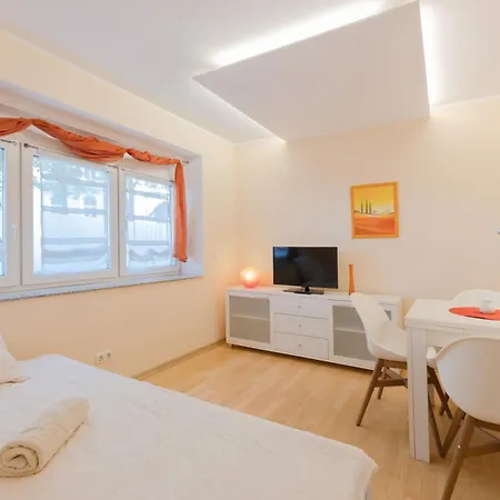 Apartamento Komfort Südstadt Messenah